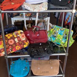 Many Different Purses To Choose From