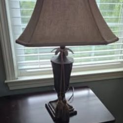 GREAT TABLE LAMP