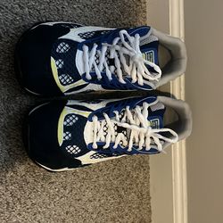 Blue and white bottegas veneta orbits size 8.5