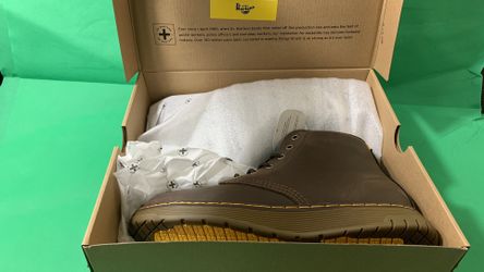 [[OBO unworn NIB Dr. Martens Ledger SD]]