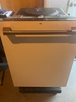 GE Café Built-In Dishwasher Model CDT845P4NW2