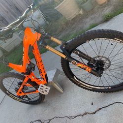 Intense Mountain Bike 
