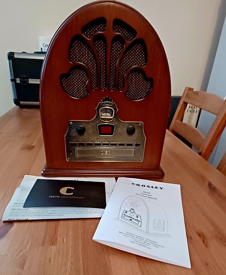 New In Original Box Crosley Cathedral Stereo Cd Player