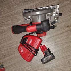 Milwaukee Circular Saw/Charger/Battery 