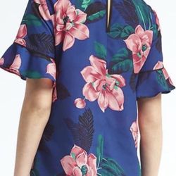 Banana Republic Tropical Floral Blouse – Size Large – NWOT Condition