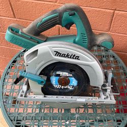 Makita 18V X2 LXT Lithium-Ion (36V) 7-1/4 in. Brushless Cordless Circular Saw (Tool-Only)