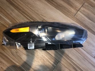 2017 OEM DODGE DART RIGHT HEADLIGHT