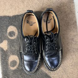 Doc Marten Lowell Leather  Mock Toe Shoe Size 9 Mens