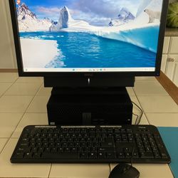 Dell Computer With 22” Monitor