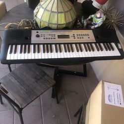 Yamaha YPT-255 portable keyboard