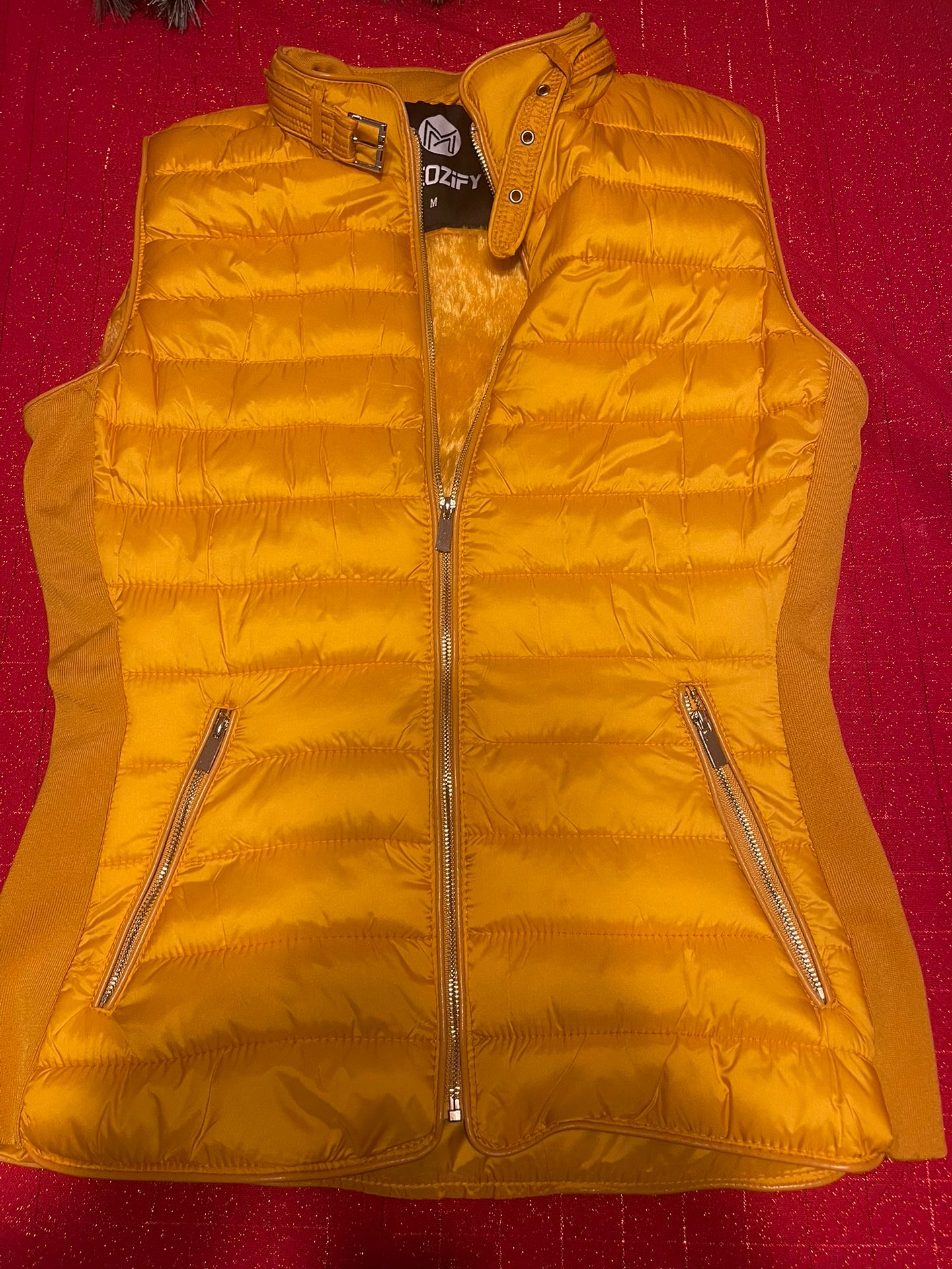 Mustard MEDIUM Women's Zipper Cuffed Sleeve Neckline Padded Quilted Faux Fur Hooded Vest