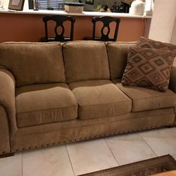 Sofa & Loveseat 