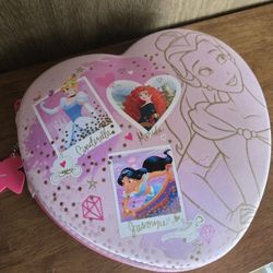 Disney Princess Zip-up Stationary Kit