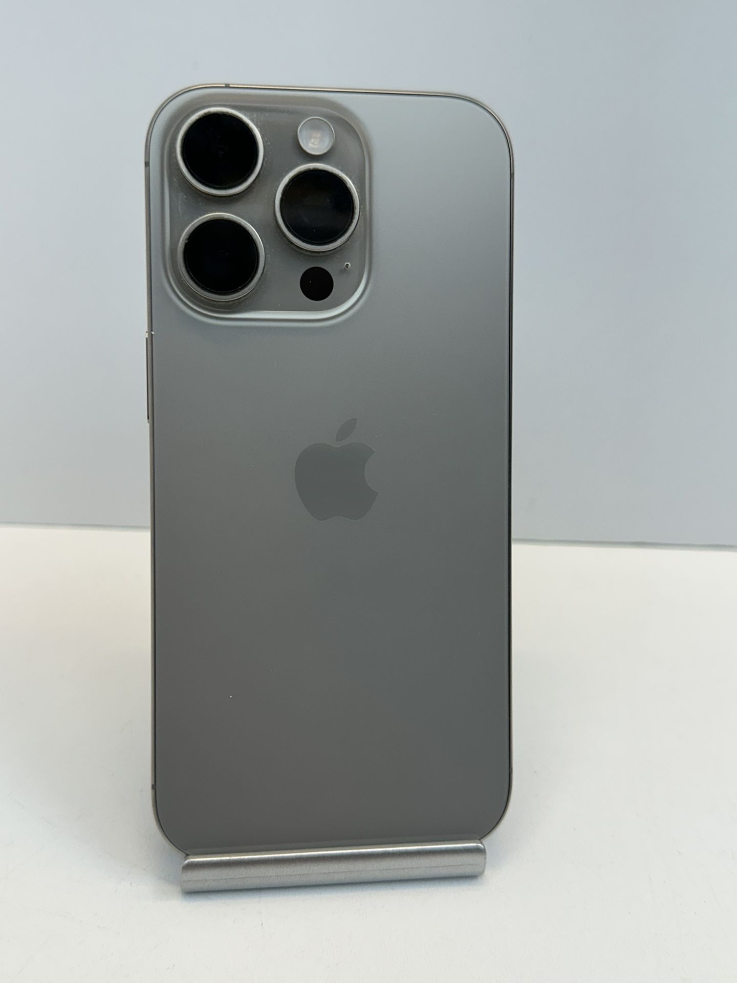 Apple iPhone 16 PRO 256gb. ( Unlocked Cellphone )