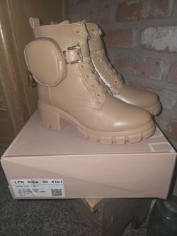 Just Fab Tan Size 8