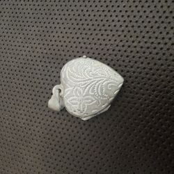 Silver Locket (READ FULL DESCRIPTION) 