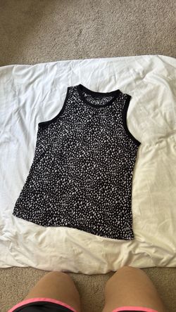 Black and White Spotted Sleeveless Tank Top