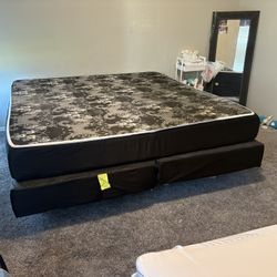 King mattress/box Spring/metal Frame