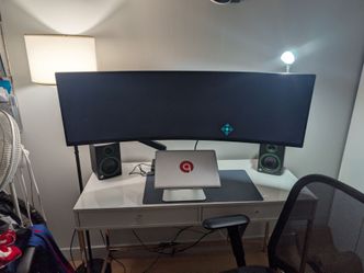 Samsung Odyssey CRG9 49-inch super-ultrawide curved gaming monitor does not come with original stand. but i will include the desk arm