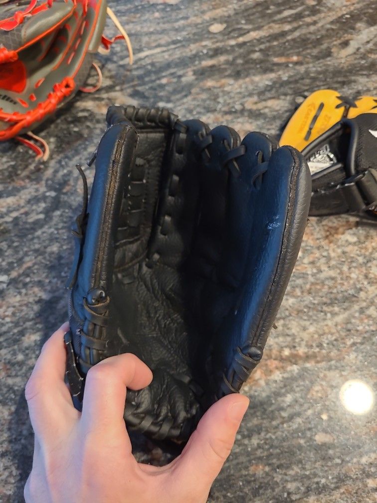 ADIDAS 11" BASEBALL GLOVE