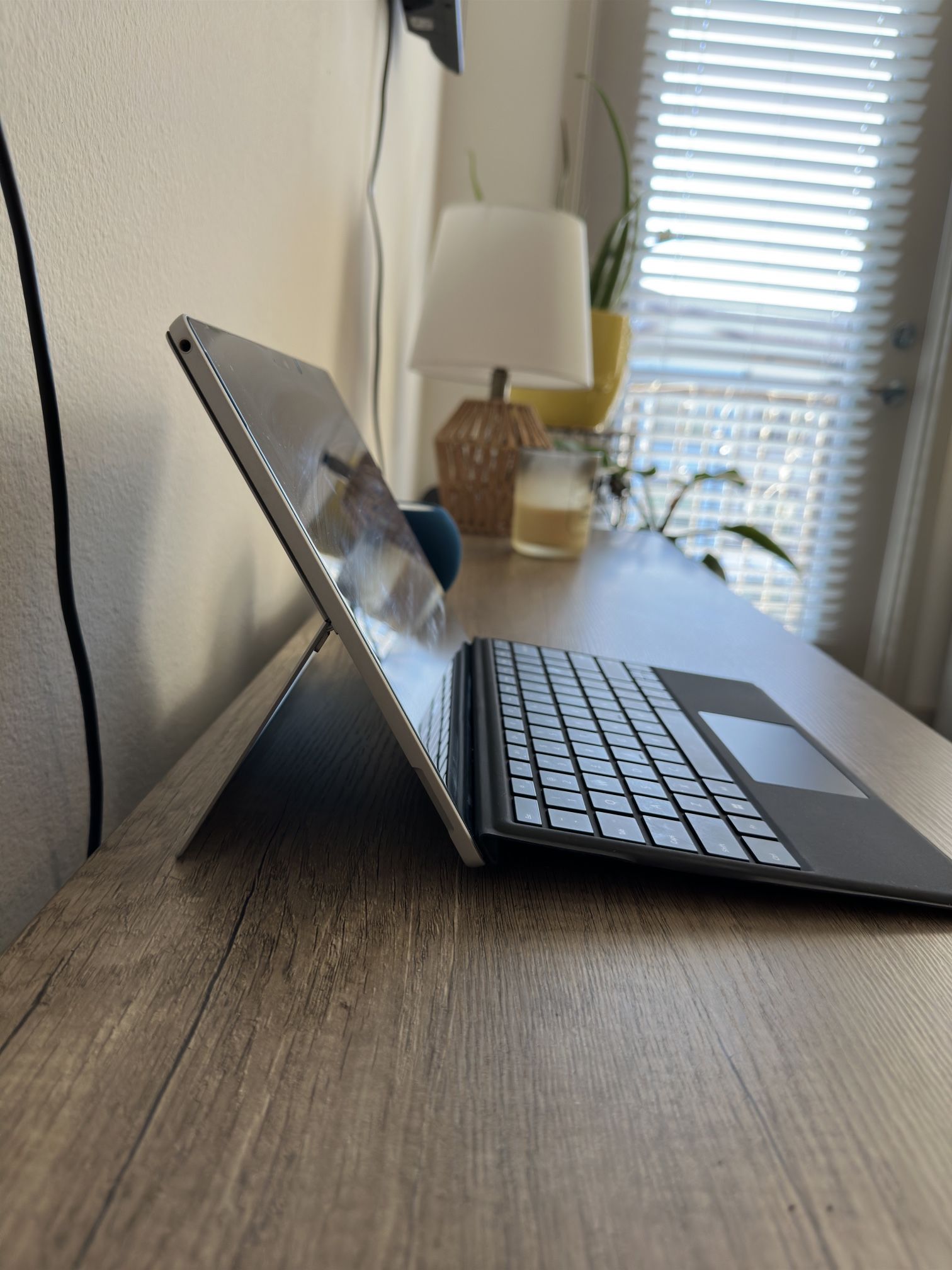 Surface Pro 7+ 