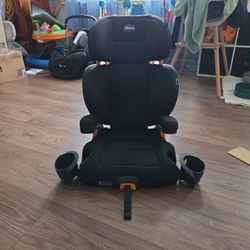 Chicco Kidfit Booster Seat