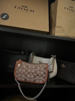 Coach swinger 20 crystal shoulder bag