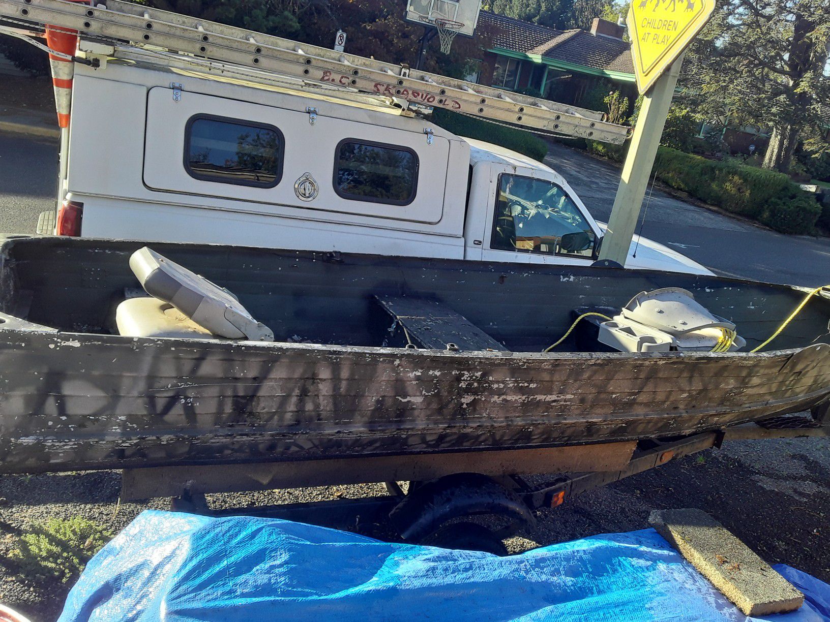 14 foot aluminum boat and trailer