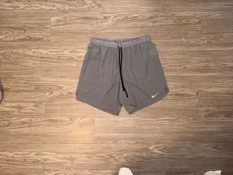 Nike Dri-FIT Running Shorts Mens M Grey 6” Inseam Lined Athletic CT7943-010