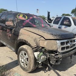 2012 Ford Escape 2.5L For Parts