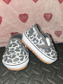 Vans US
Toddler Snow Leopard Size 2
