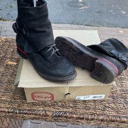 Zigi boots Size 9