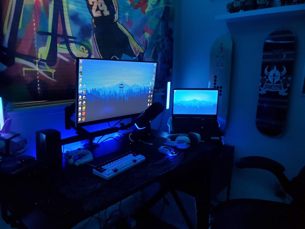 Acer Nitro 5 Laptop. Desk If Wanted