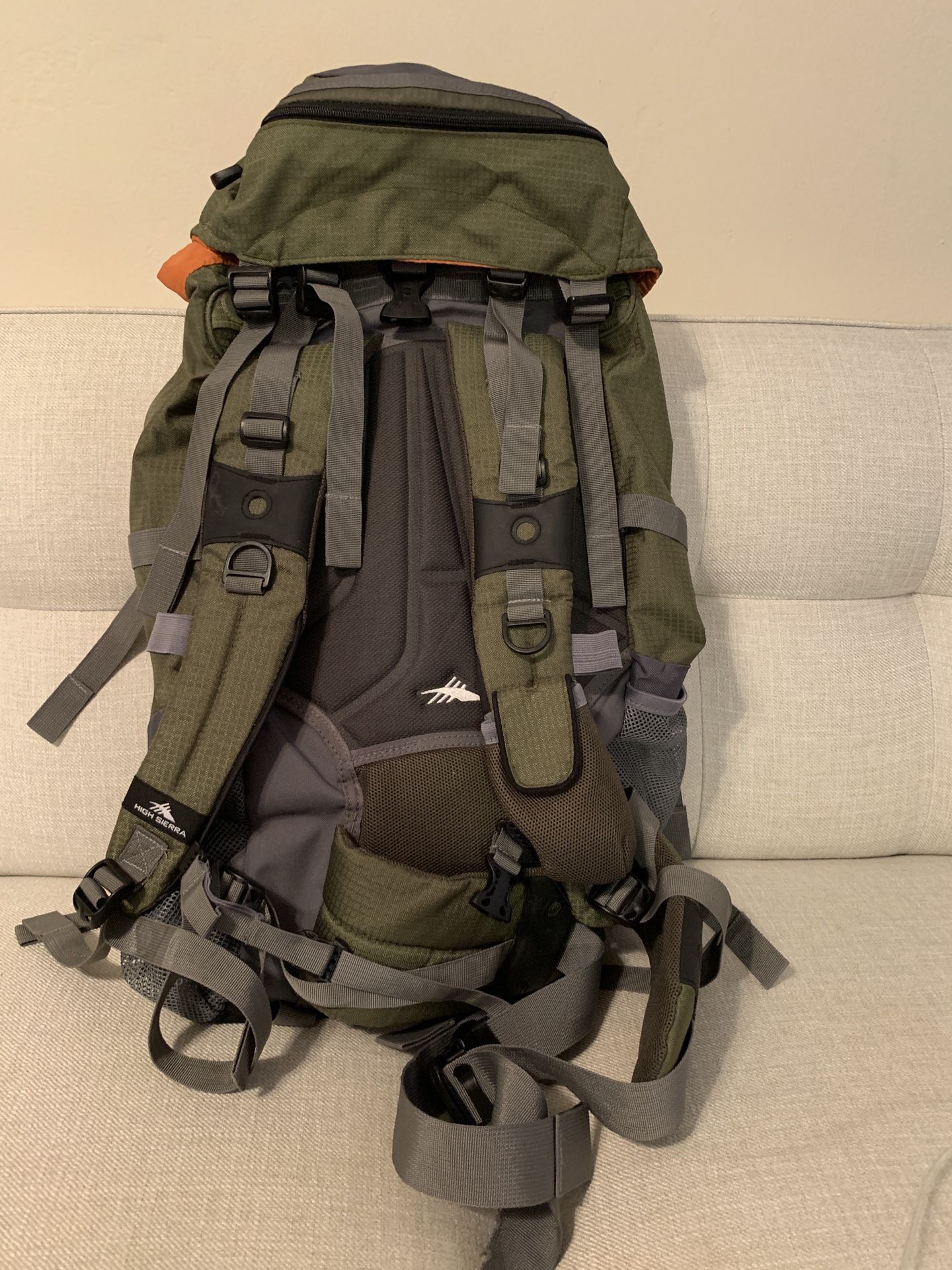 High Sierra Large Hiking Backpack