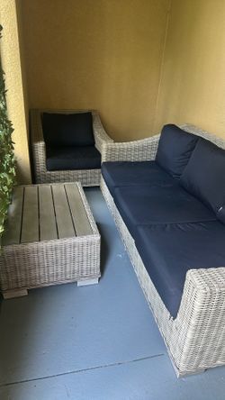 Set outdoor patio