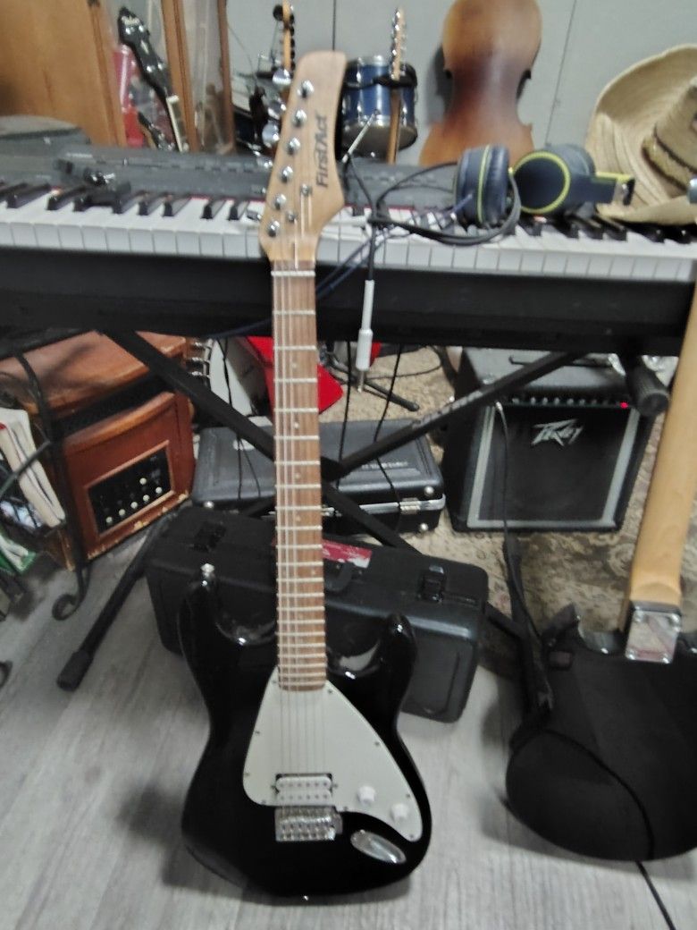 Guitar electric First Act 