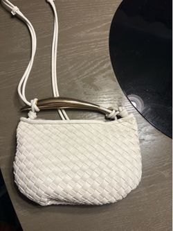White woven purse