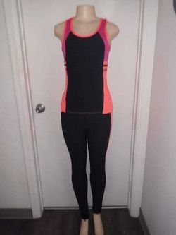 New women’s 2 piece set available in size S/M and L/XL