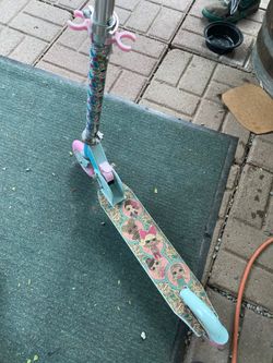 Scooter LOL design