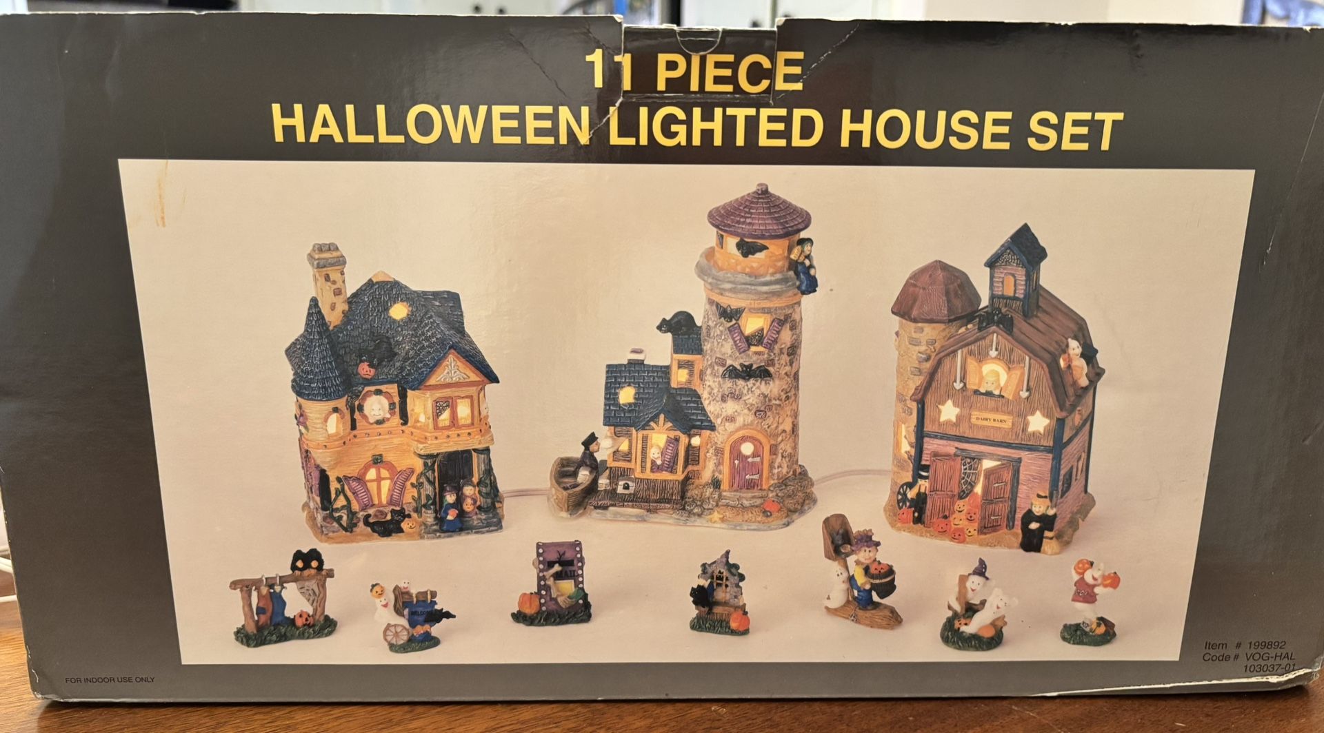 Halloween Lot Porcelain Illuminated Haunted Village Light