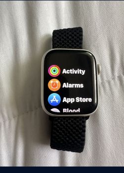 Apple Watch 7 45mm Starlight
