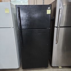 Ge Black Top Freezer Fridge 18cf 