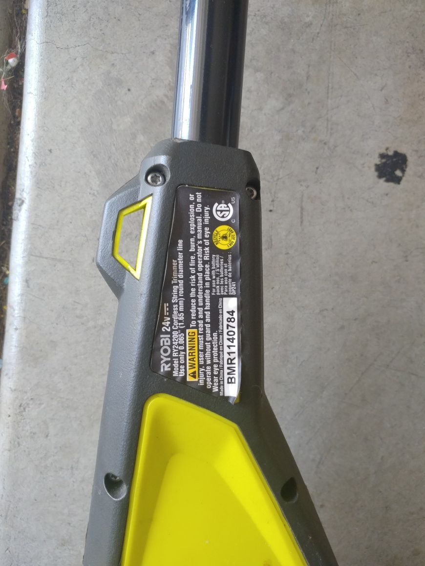Ryobi 24v weed eater with charger for Sale in San Diego, CA OfferUp