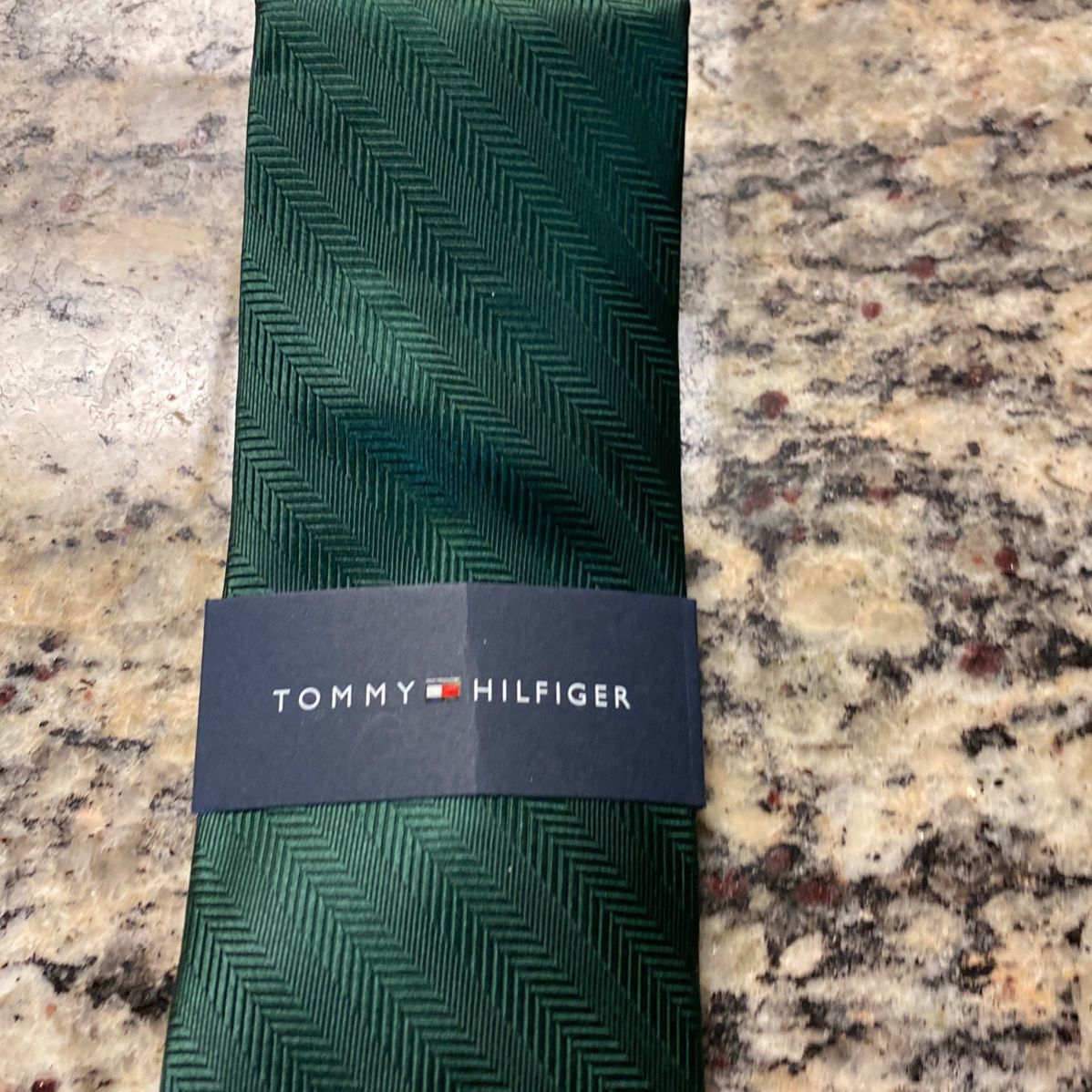 a373-Tie rack-Tommy Hilfiger- ~ Clothing , Neckties ~ Green