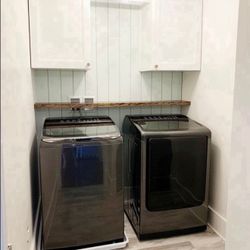 Samsung steam washer and dryer Like NEW 