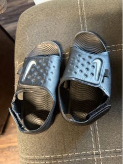 Kids Nike sandals