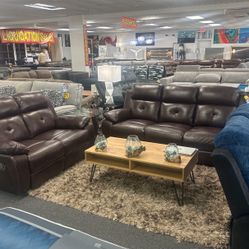 Gorgeous Chocolate Reclining Sofa&Loveseat 