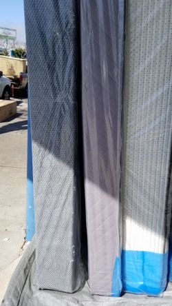 BRAND NEW FULL OR QUEEN BOX SPRING