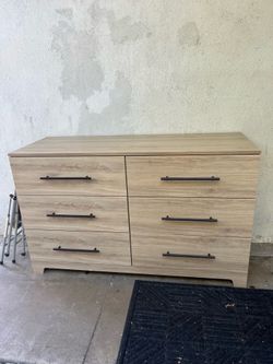 South shore 6 drawer dresser