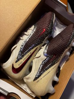 Nike Phantom 6 Size 10.5